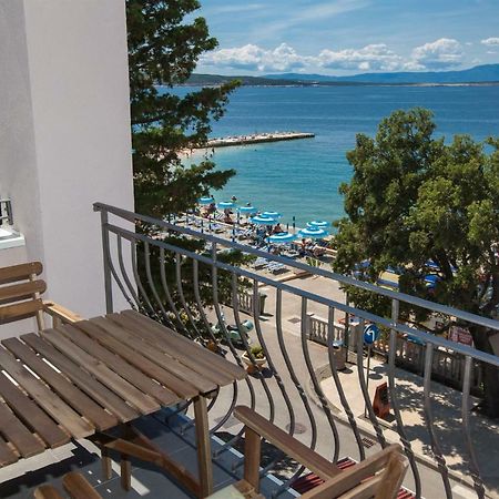 Apartmani Plaza Selce Esterno foto