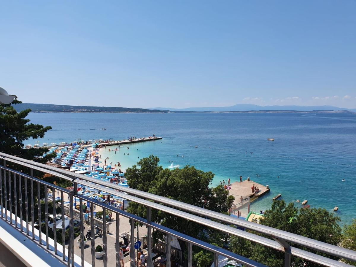 Apartmani Plaza Selce Esterno foto
