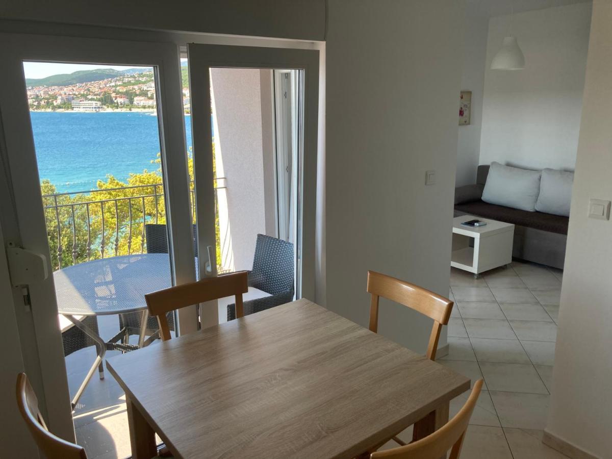 Apartmani Plaza Selce Esterno foto