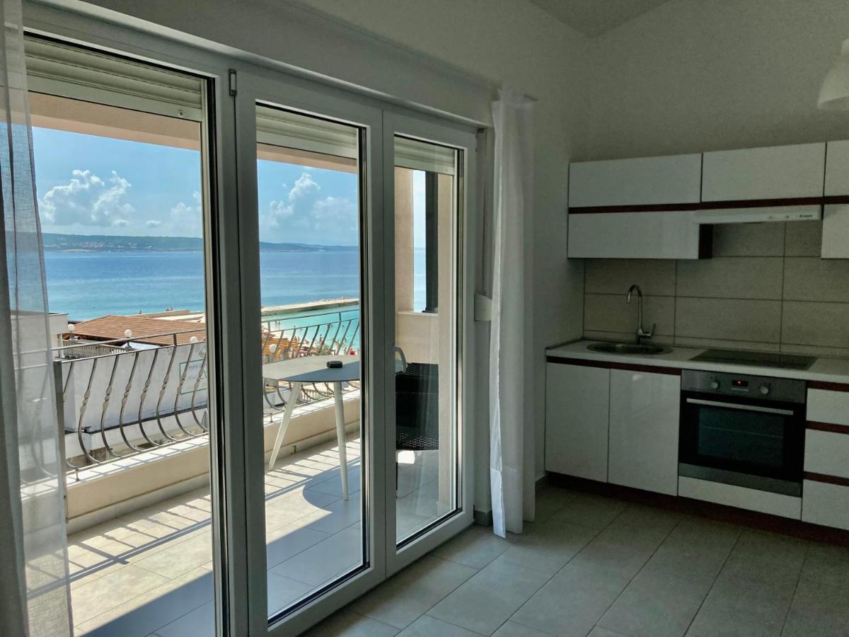 Apartmani Plaza Selce Esterno foto