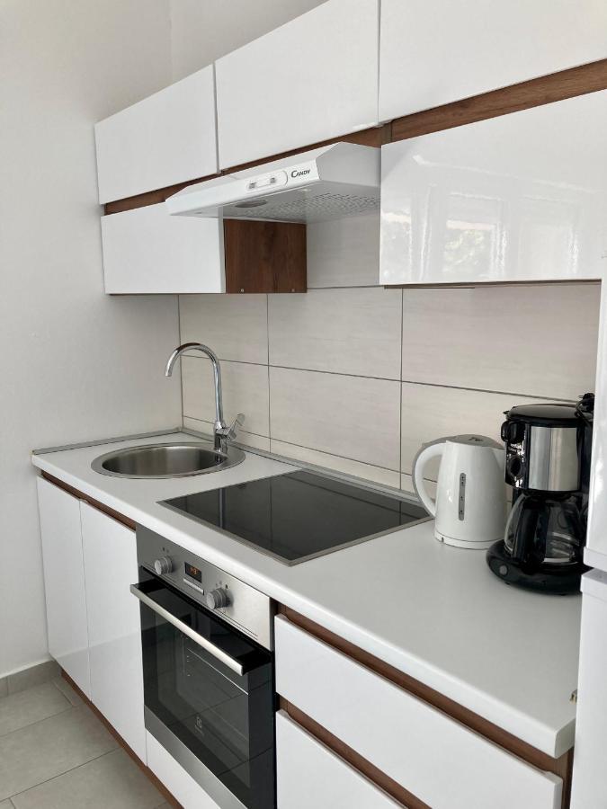 Apartmani Plaza Selce Esterno foto