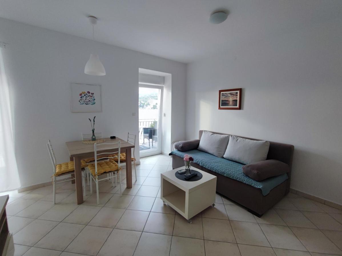 Apartmani Plaza Selce Camera foto
