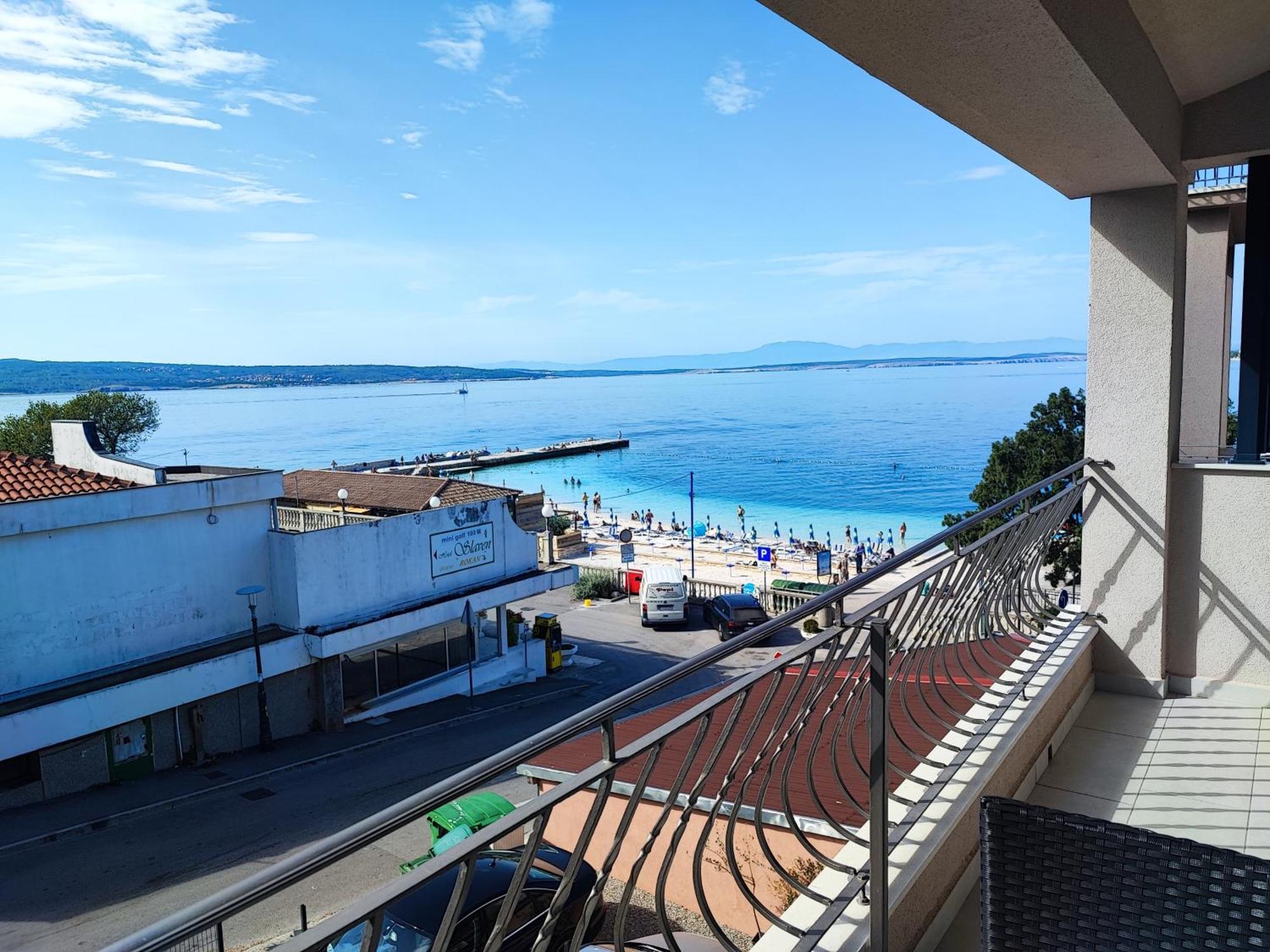 Apartmani Plaza Selce Esterno foto