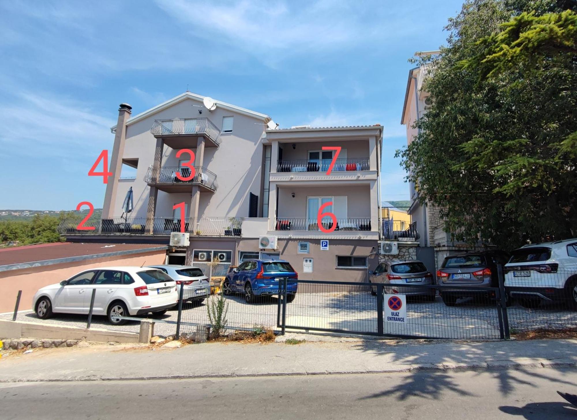 Apartmani Plaza Selce Esterno foto